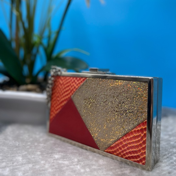 ❤️ Halston Heritage clutch handbag ❤️ - Picture 3 of 5